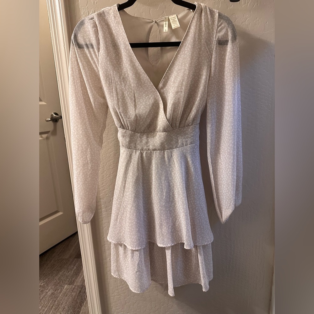 Japna Cream Long Sleeve Dress